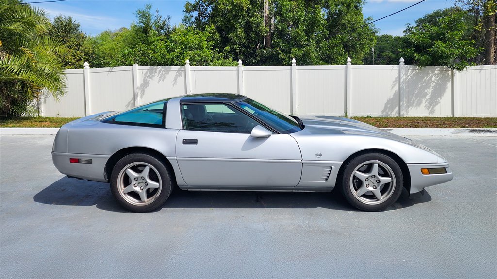 1996 Chevrolet Corvette - $18,875