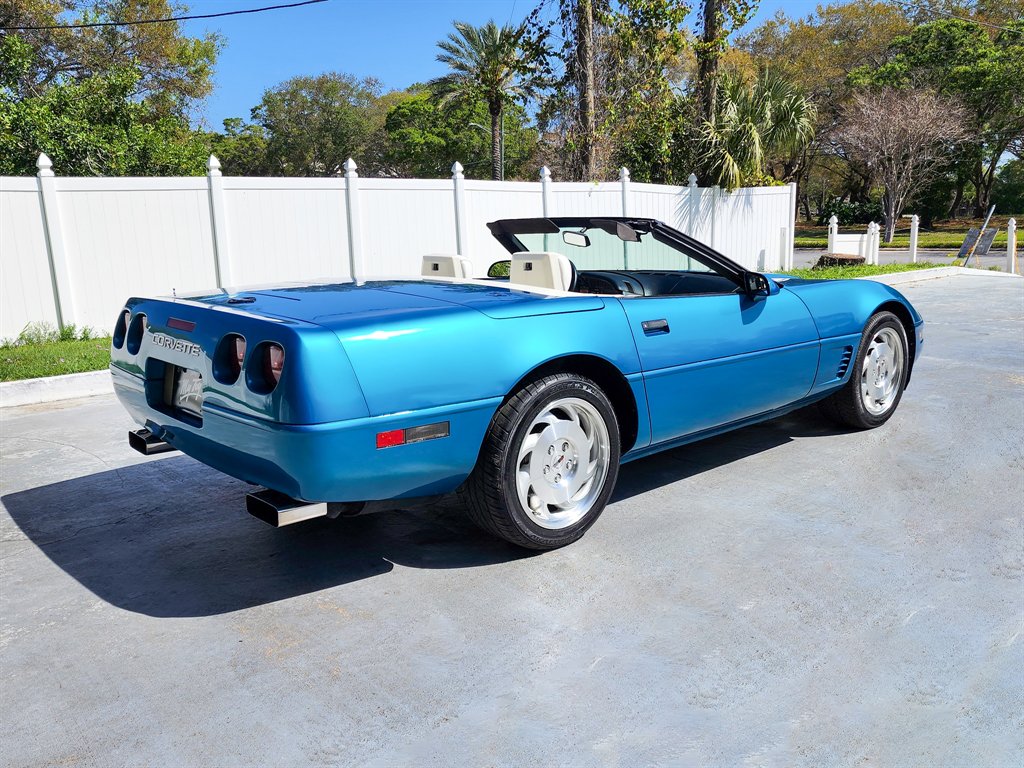 1993 Chevrolet Corvette - $17,875