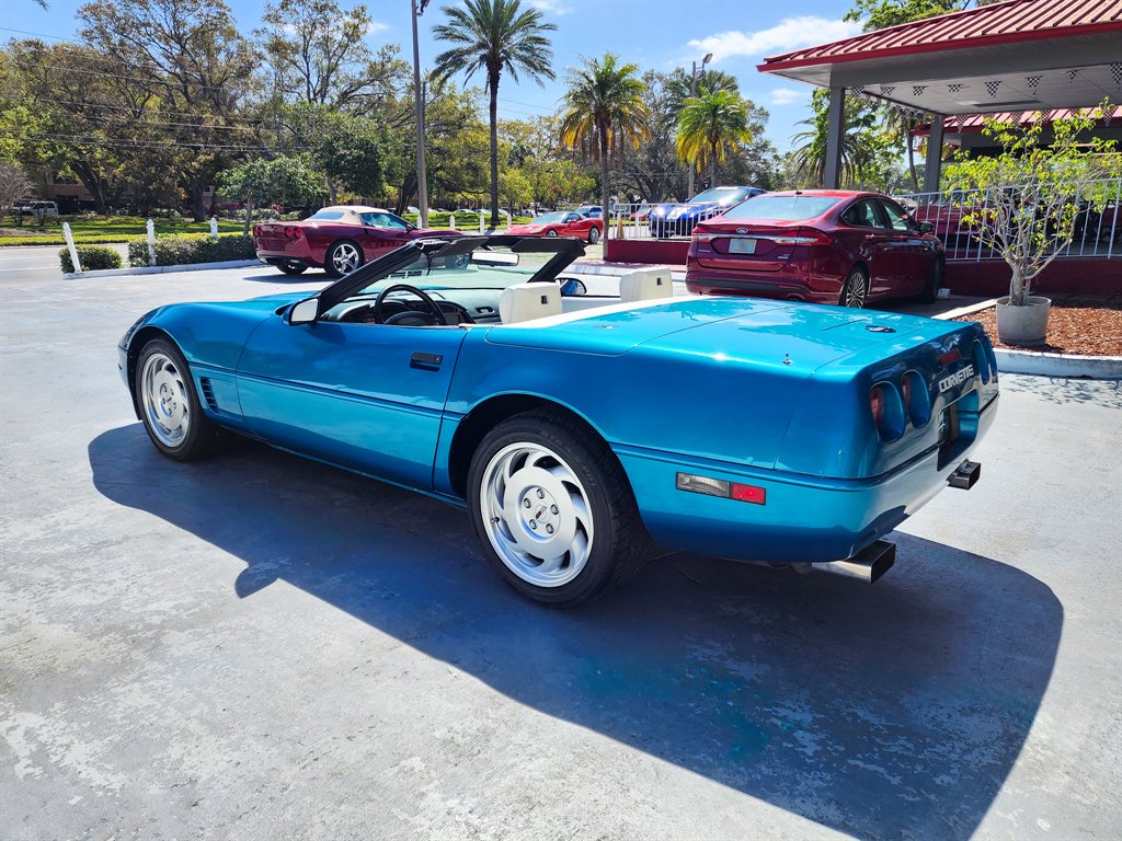 1993 Chevrolet Corvette - $17,875