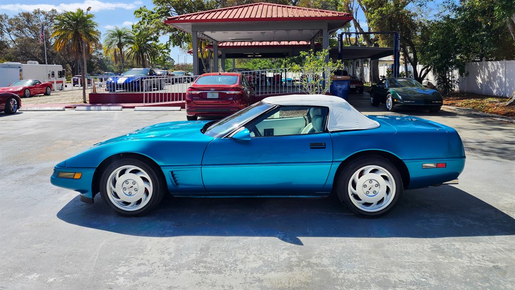 1993 Chevrolet Corvette - $17,875