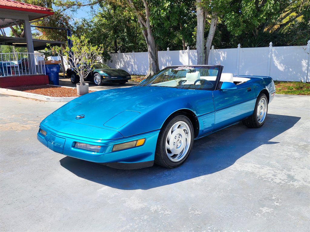 1993 Chevrolet Corvette - $17,875
