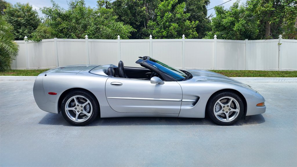 2000 Chevrolet Corvette - $17,875