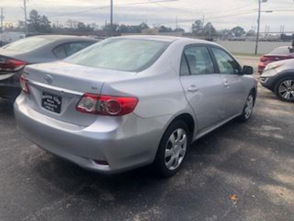 2013 Toyota Corolla L photo