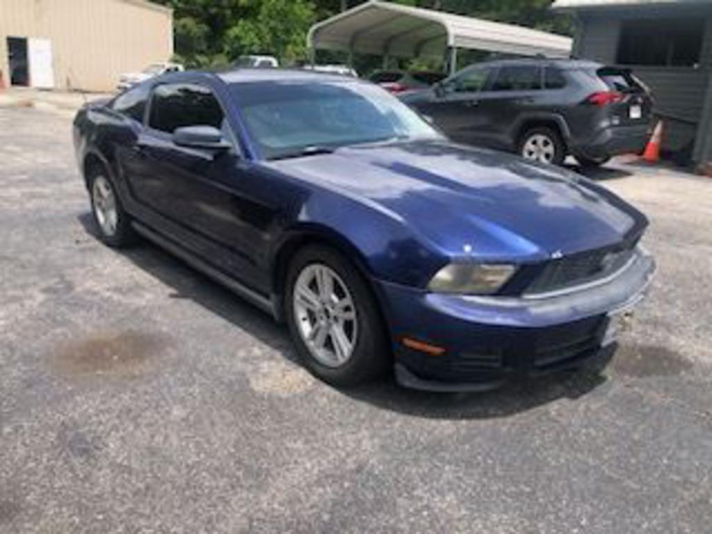 2010 Ford Mustang - $2,900