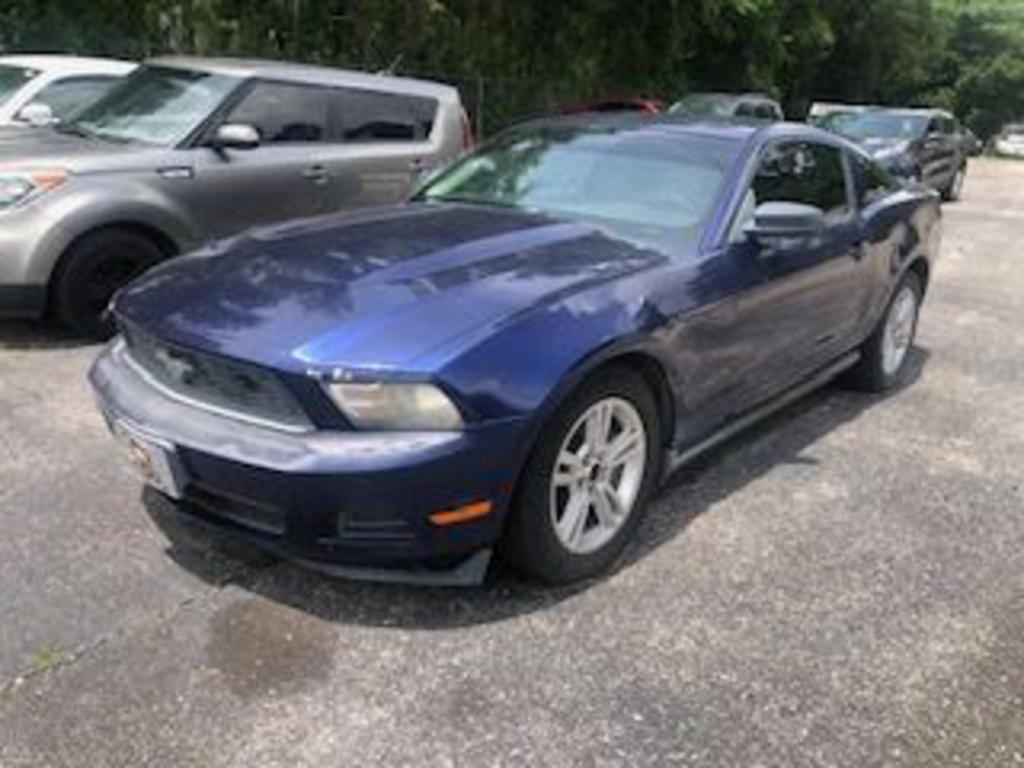 2010 Ford Mustang - $2,900
