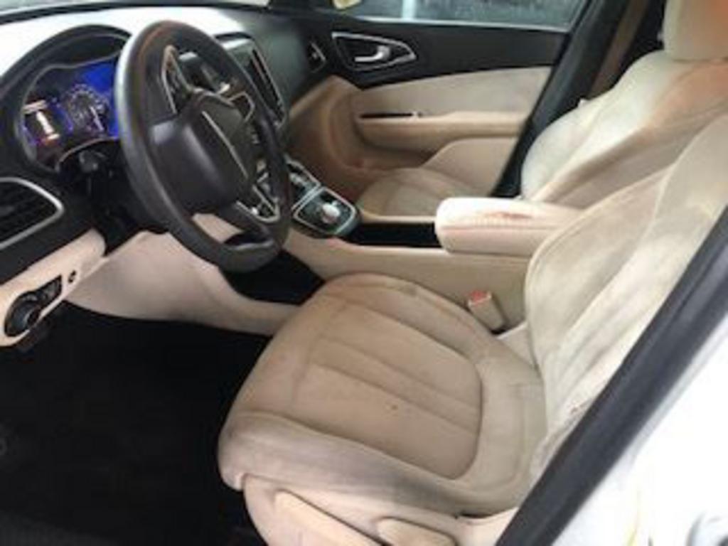 2014 Chrysler 200 LX photo