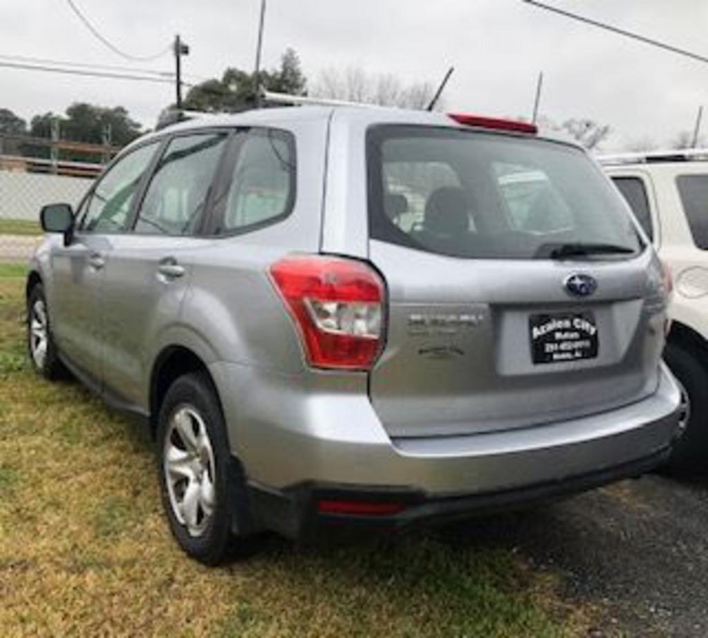 2014 Subaru Forester 2.5i photo