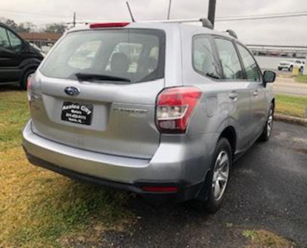 2014 Subaru Forester 2.5i photo