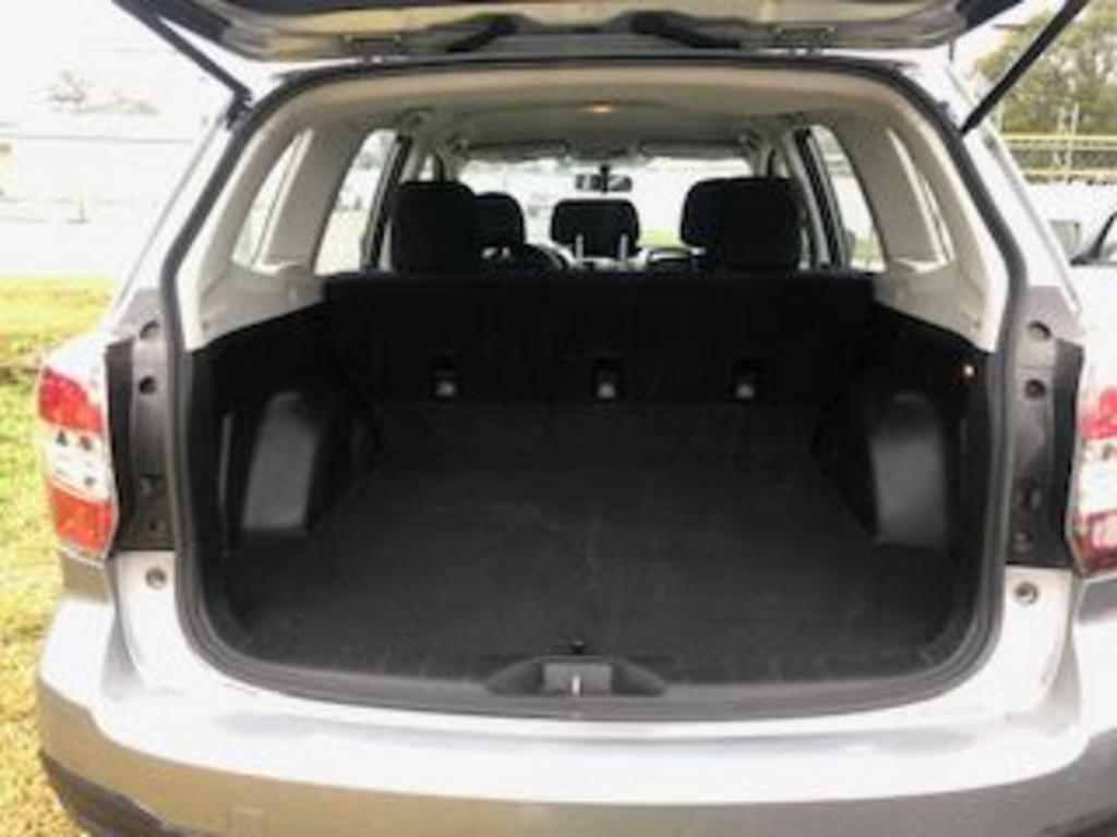 2014 Subaru Forester 2.5i photo