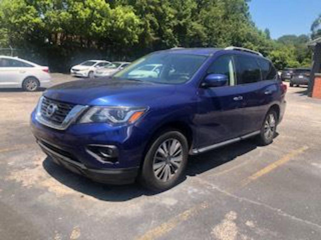 2020 Nissan Pathfinder SV