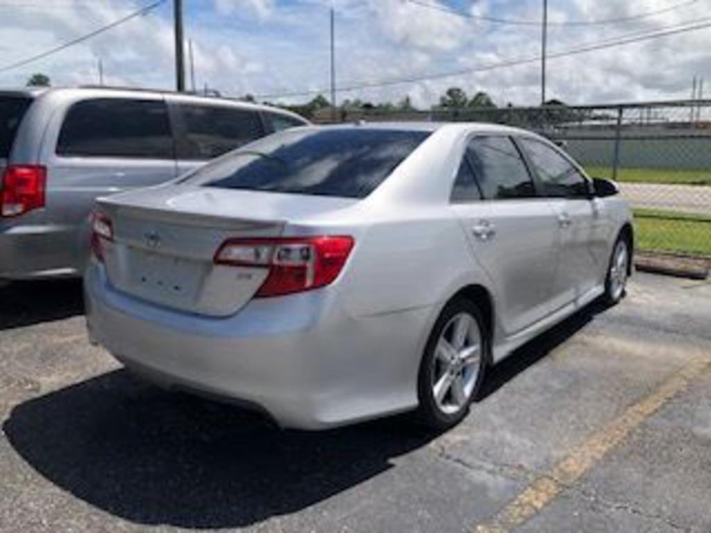 2014 Toyota Camry L photo