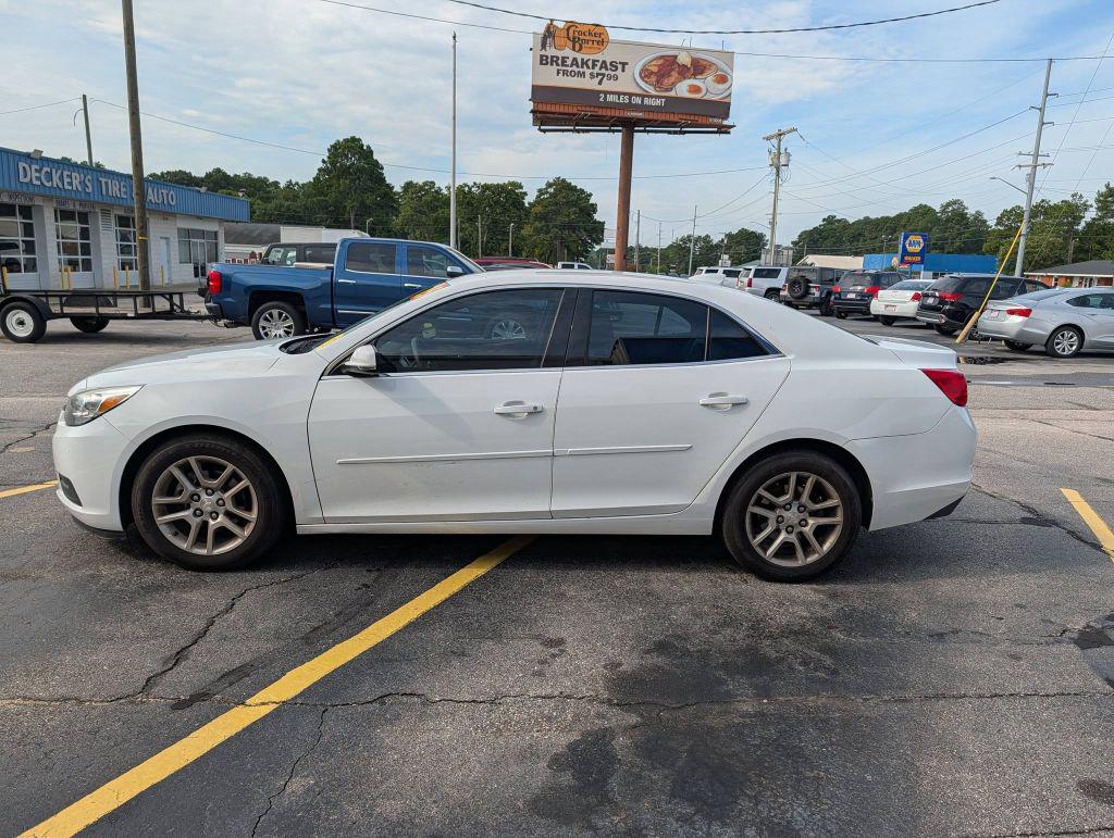 2015 Chevrolet Malibu - $7,995