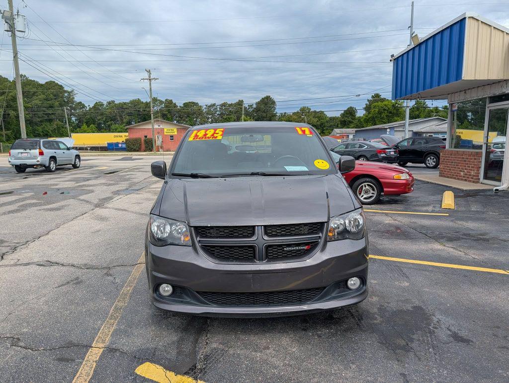 2017 Dodge Grand Caravan - $8,995