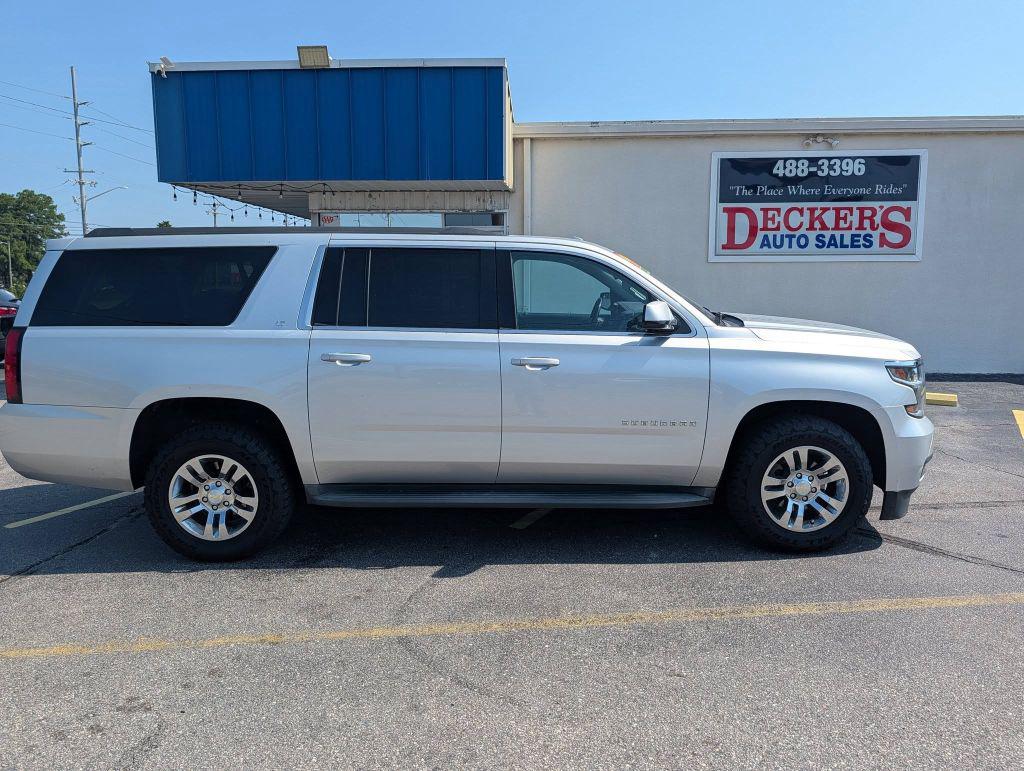 2015 Chevrolet Suburban - $13,995