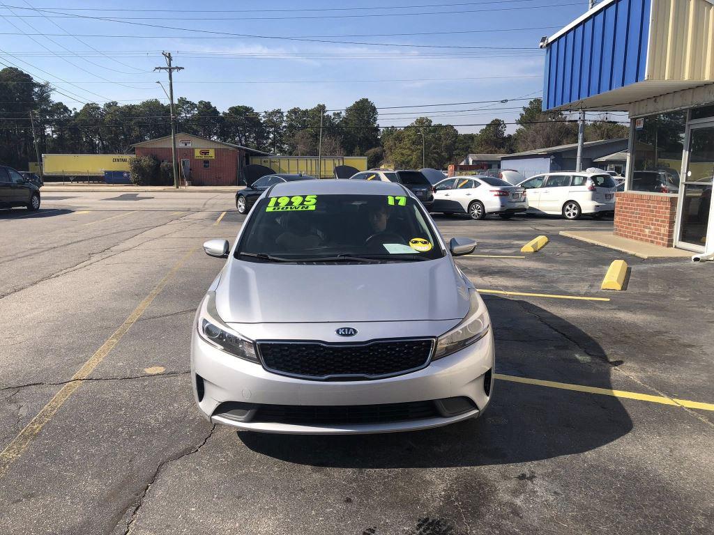 2017 Kia Forte - $9,995