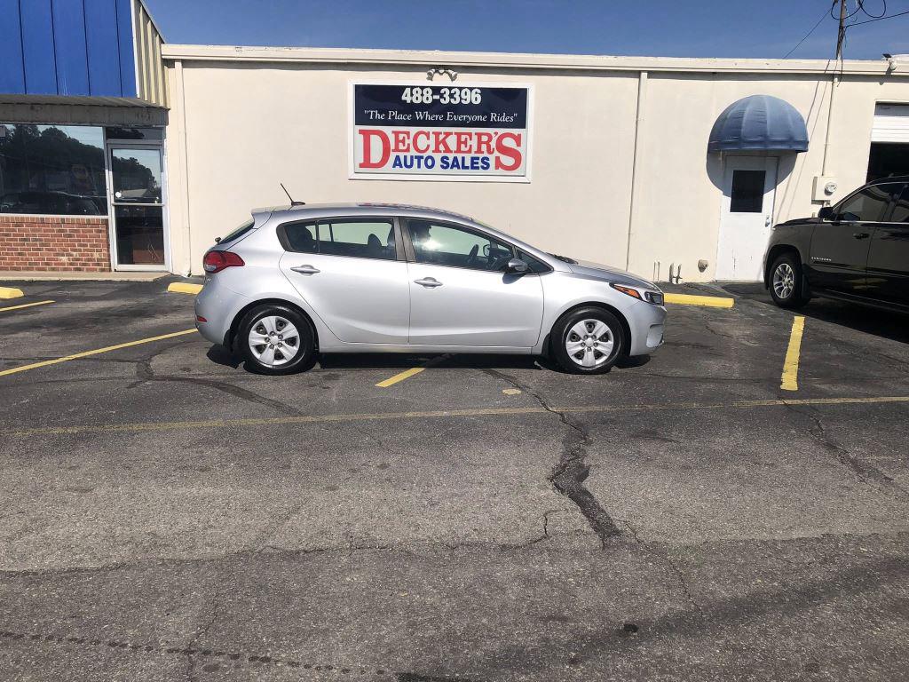 2017 Kia Forte - $9,995