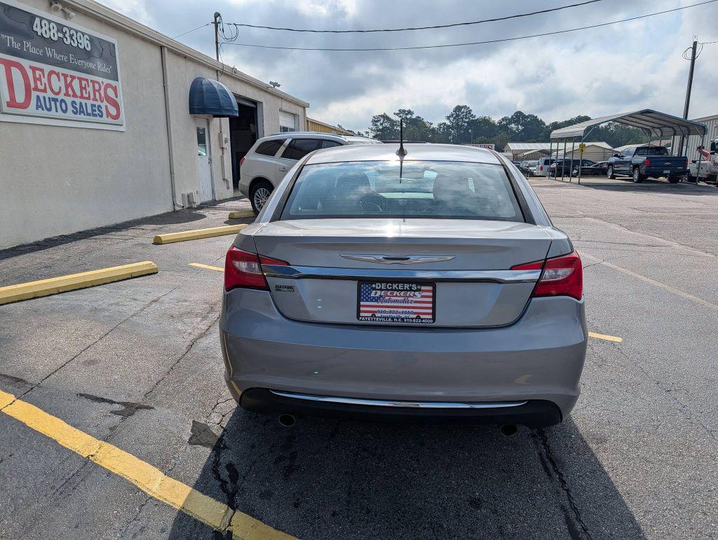 2013 Chrysler 200 - $5,995