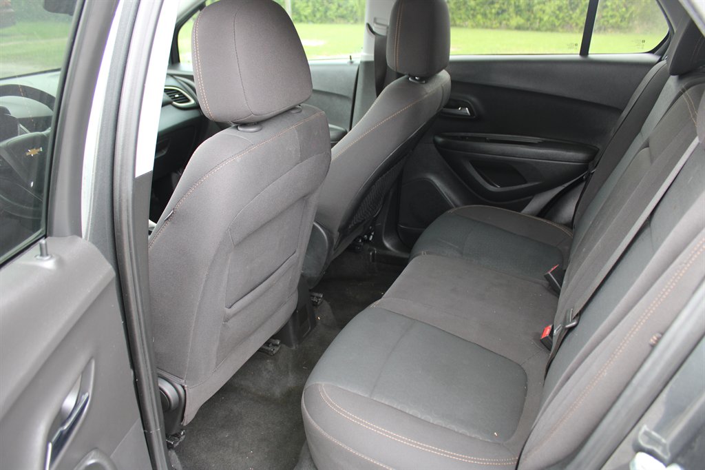 2020 Chevrolet Trax LS photo