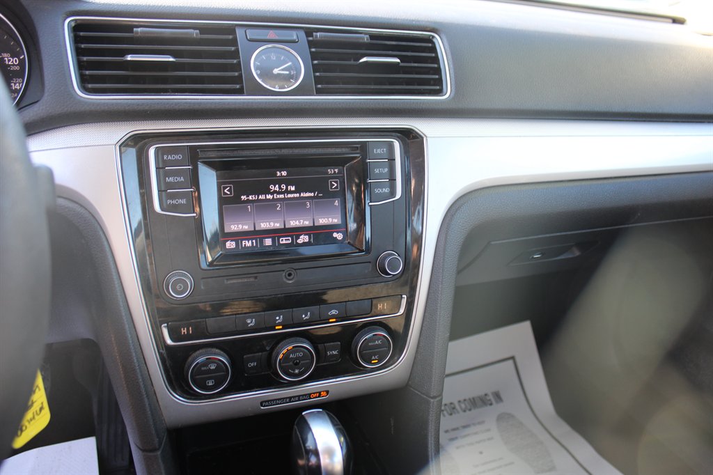 2017 Volkswagen Passat