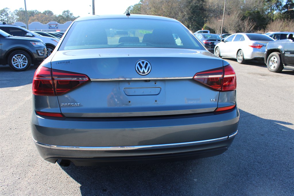 2017 Volkswagen Passat