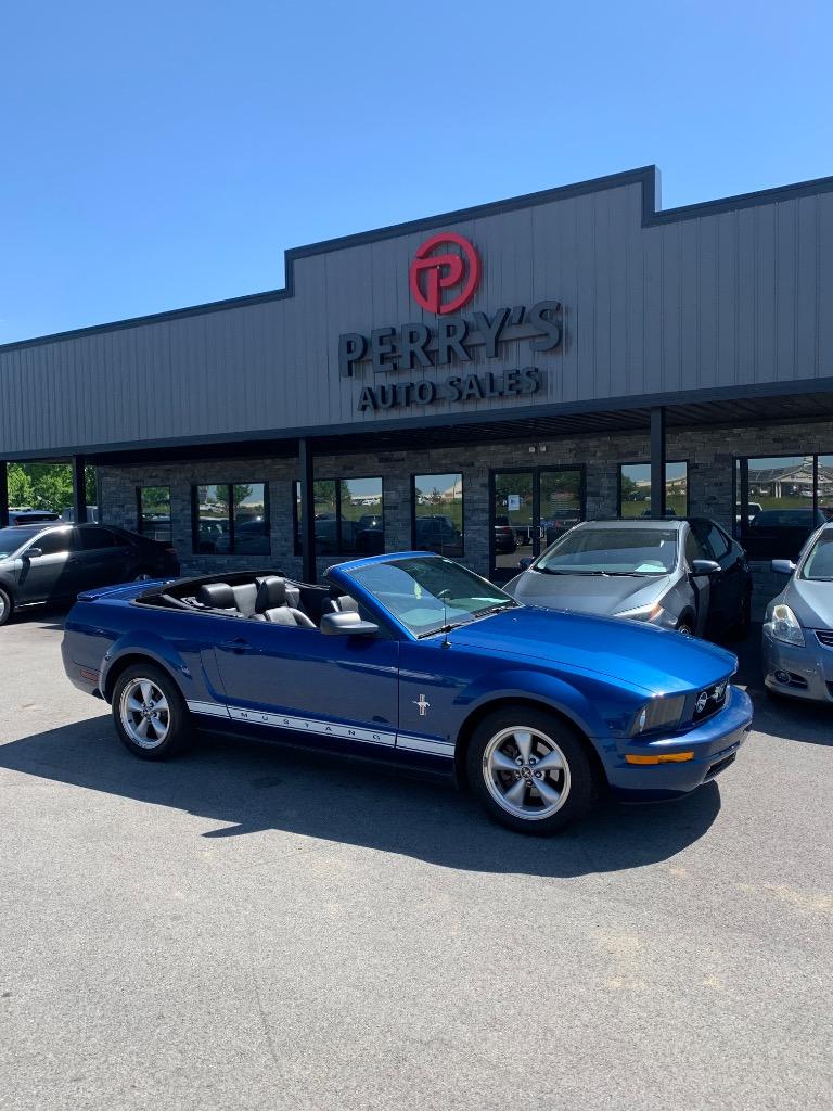 2008 Ford Mustang V6 Deluxe photo