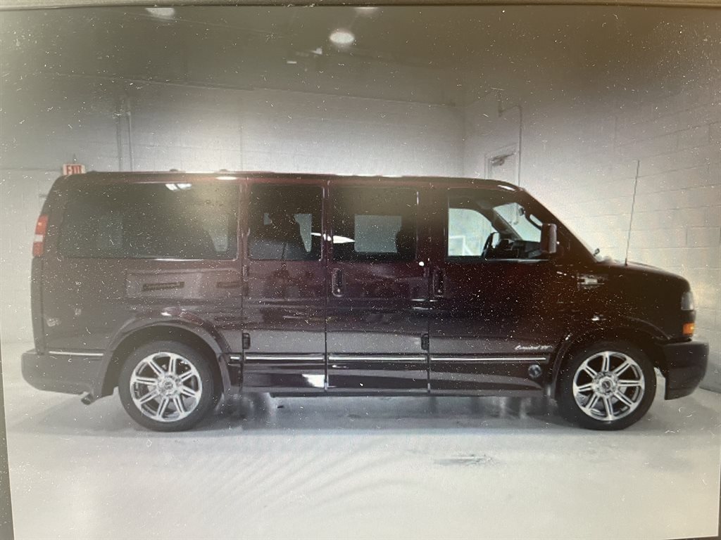 2016 GMC Savana