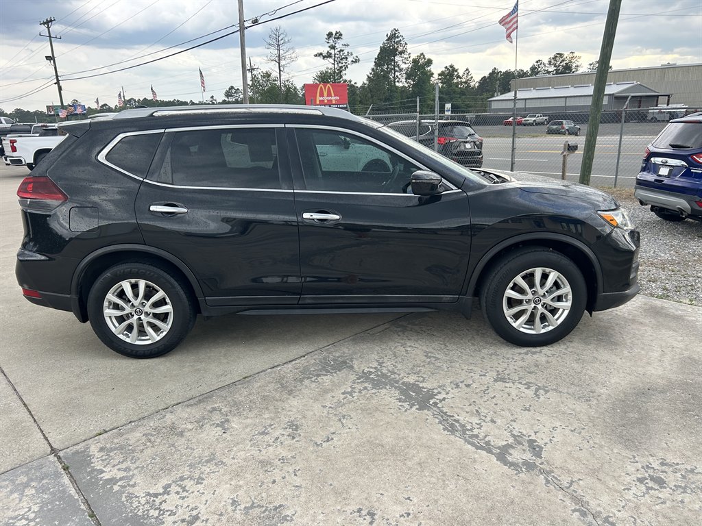 2018 Nissan Rogue SV photo