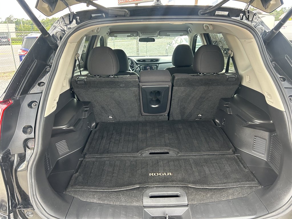 2018 Nissan Rogue SV photo