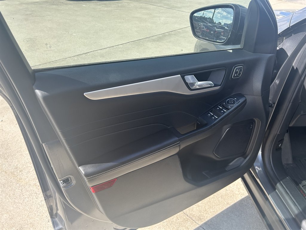 2022 Ford Escape - $16,995