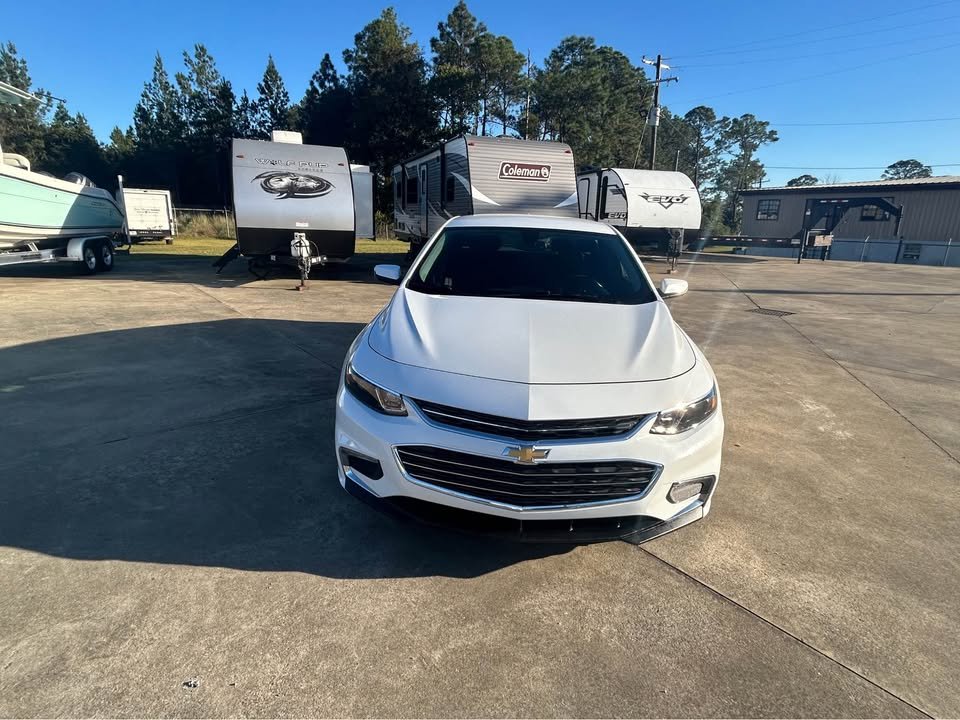 2018 Chevrolet Malibu - $13,495