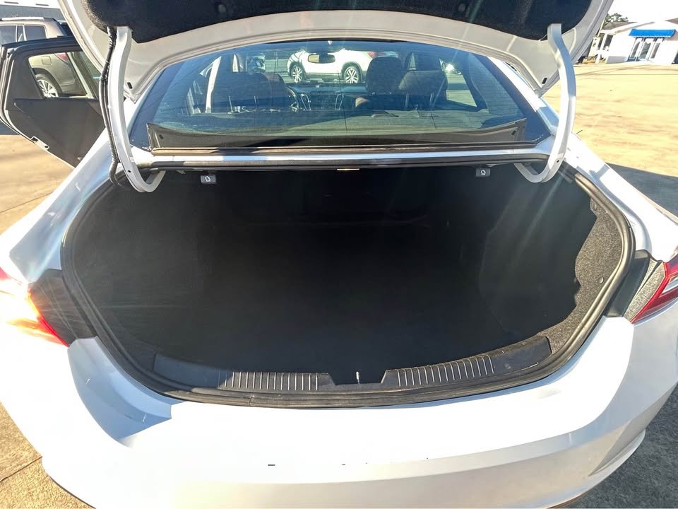 2018 Chevrolet Malibu - $13,495