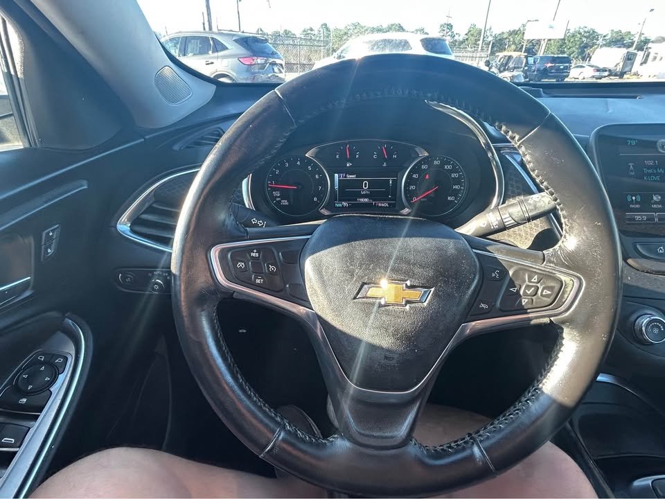 2018 Chevrolet Malibu - $13,495