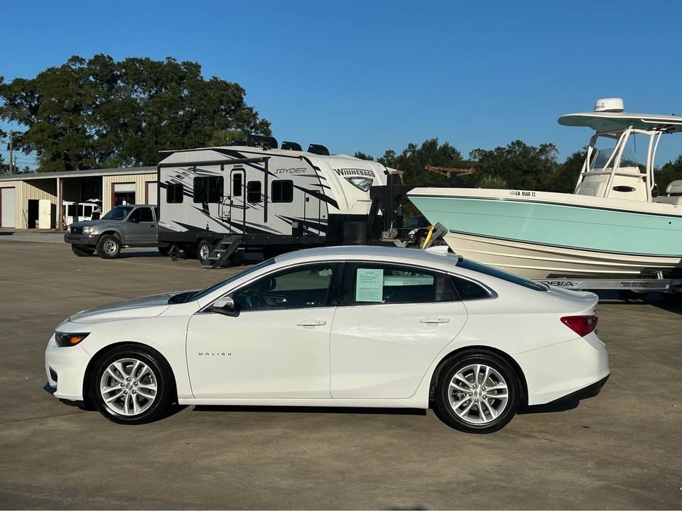 2018 Chevrolet Malibu - $13,495