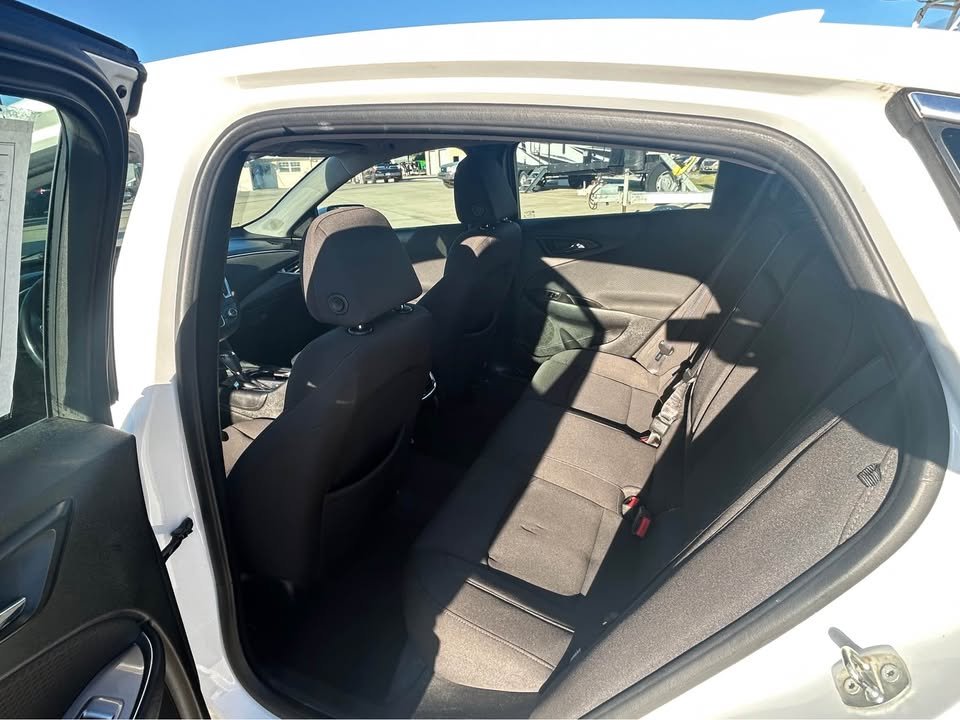 2018 Chevrolet Malibu - $13,495