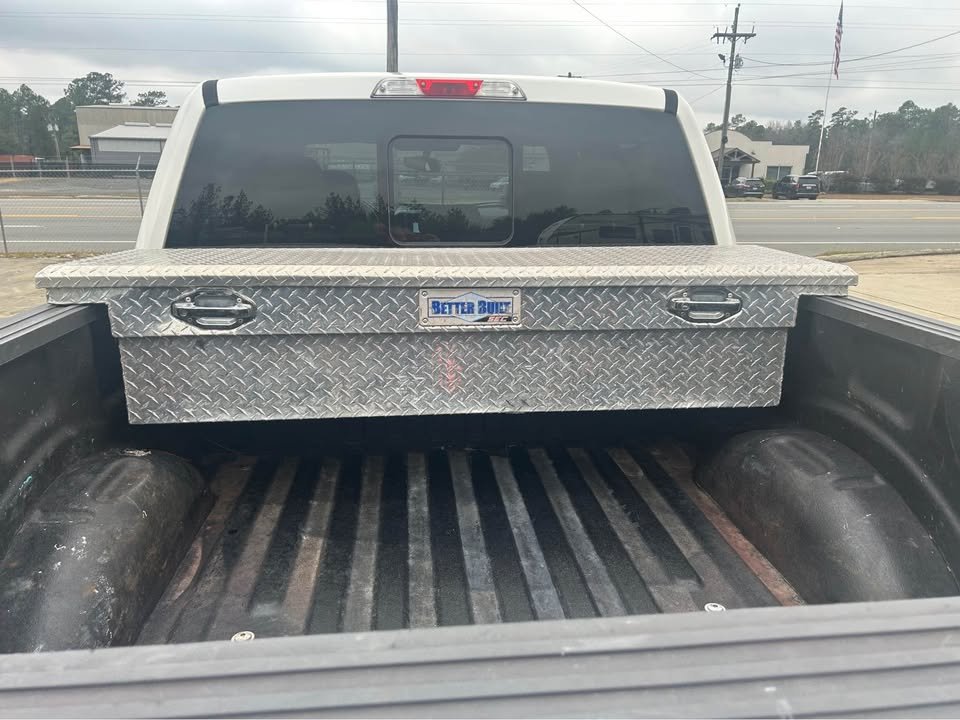 2017 Ford F-150 - $15,995