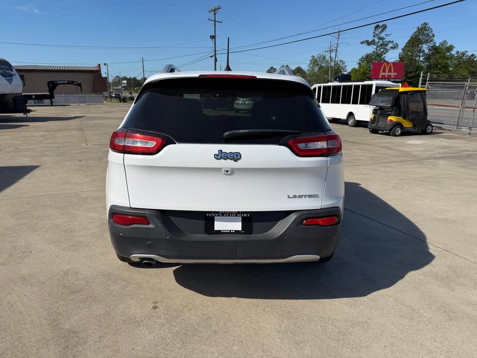 2018 Jeep Cherokee - $12,995