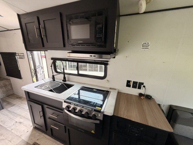 2022 Springdale Springdale - $12,995