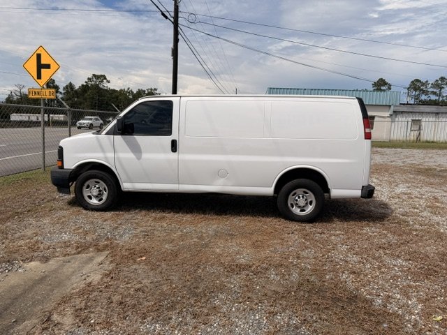 2017 Chevrolet G2500 Vans