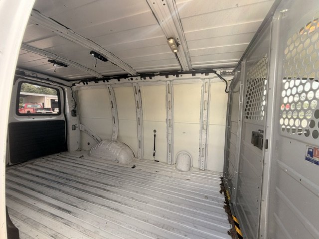 2017 Chevrolet G2500 Vans