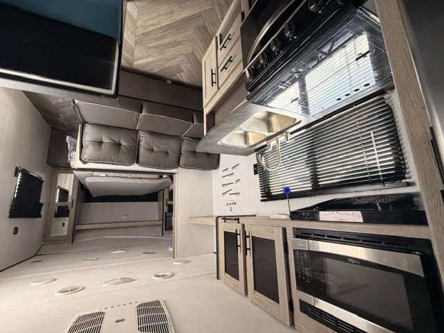 2021 Heartland Rv Pioneer, Prowler, & Prowler Lnyx - $12,995