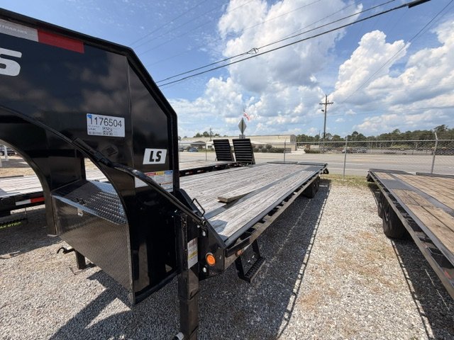 2025 PJ Trailer Hflt  - $7,995