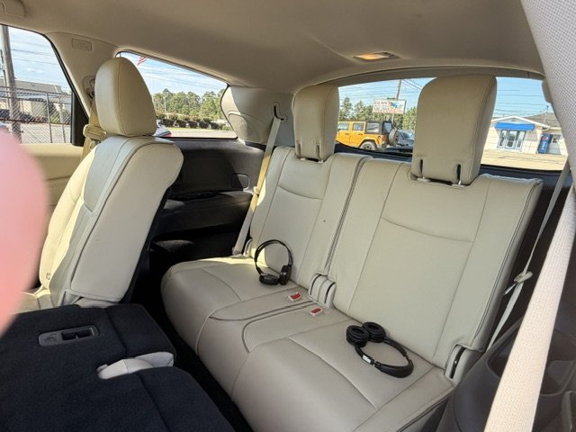 2017 INFINITI QX60 - $12,995