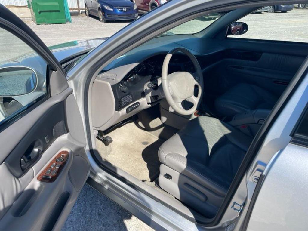 2004 Buick Regal GS photo