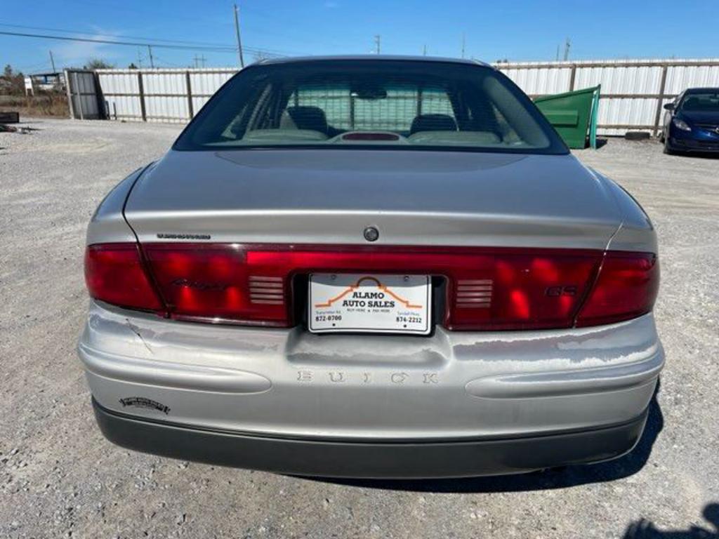 2004 Buick Regal GS photo