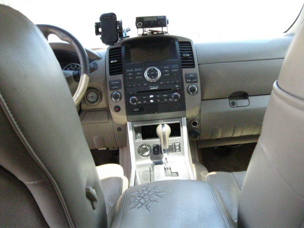 2008 Nissan Pathfinder SE photo