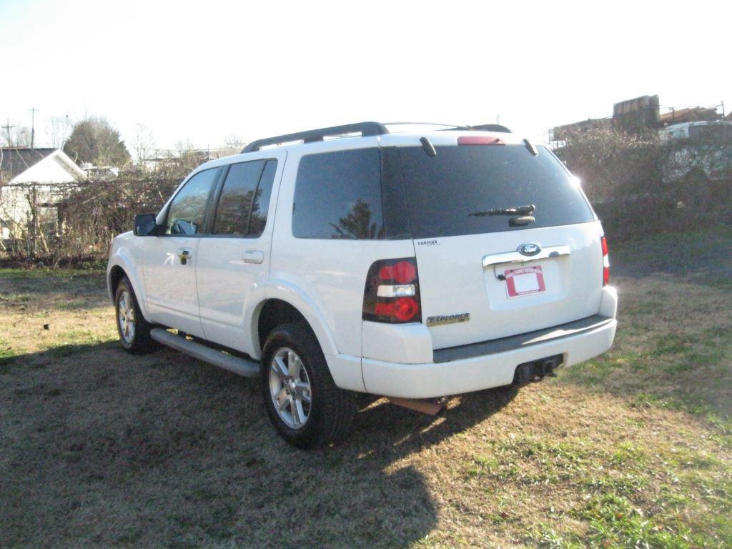 2010 Ford Explorer XLT photo