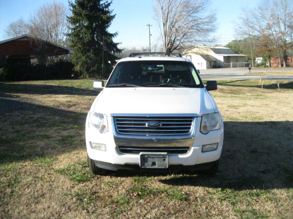 2010 Ford Explorer XLT photo