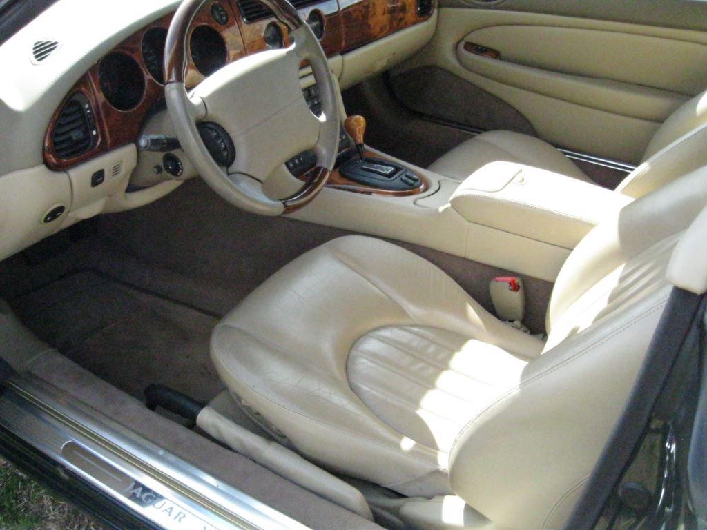 2002 Jaguar XK-Series XK8 photo