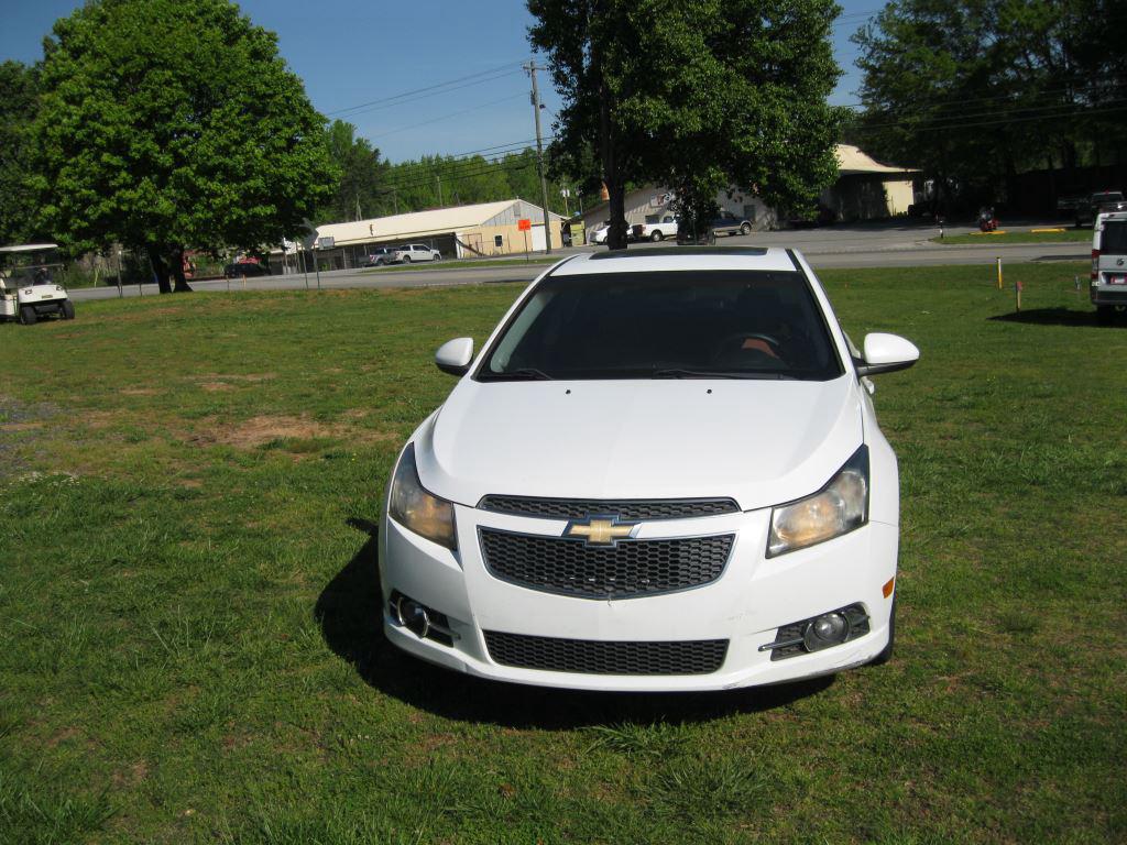 2011 Chevrolet Cruze LT photo