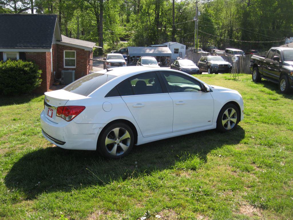 2011 Chevrolet Cruze LT photo